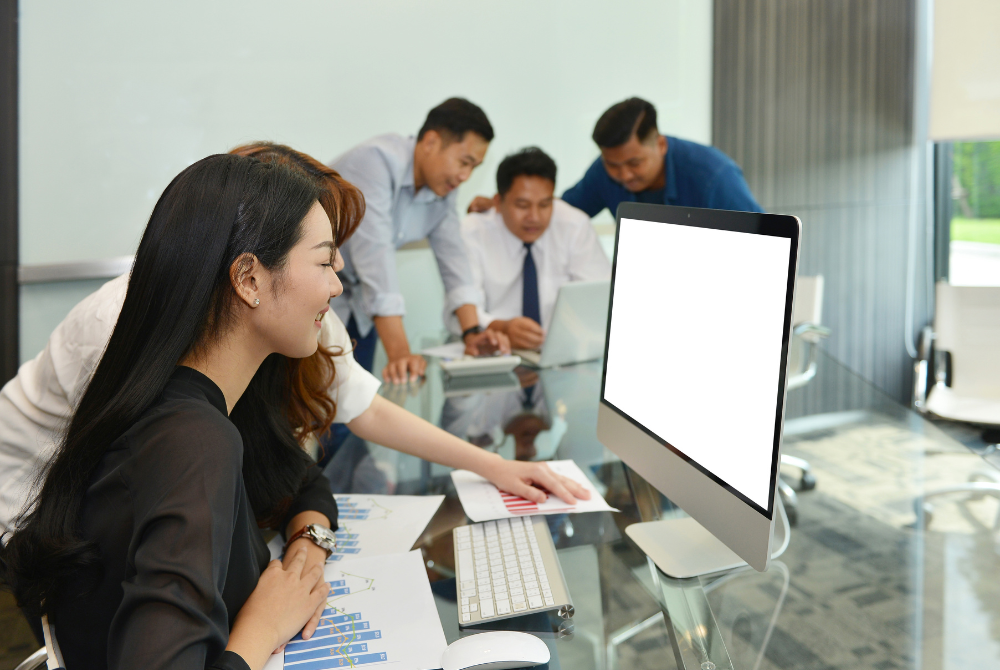 AIヘルプデスクを活用するシーン